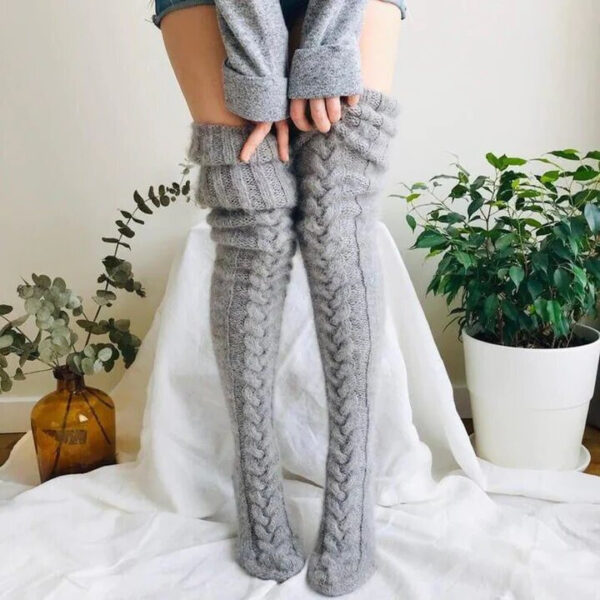 Warme gestrickte Overknee-Socken – Bild 6