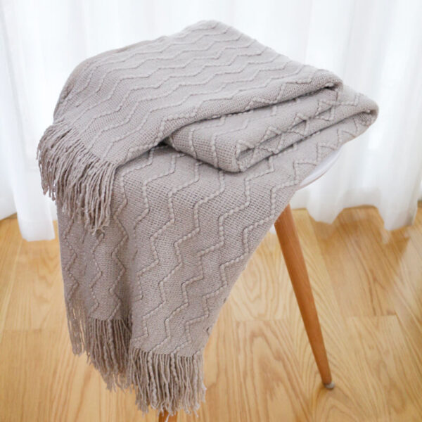 Gestrickte Sofa-Decke mit Quasten – Bild 3