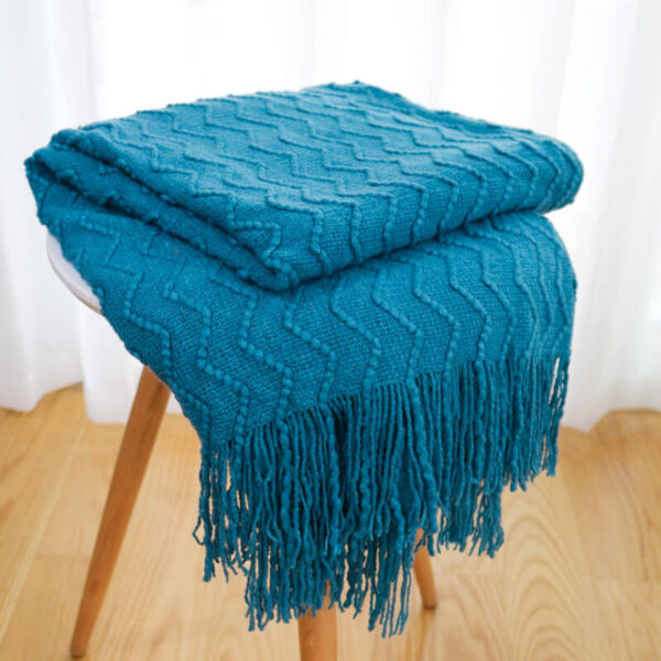 Gestrickte Sofa-Decke mit Quasten – Bild 11